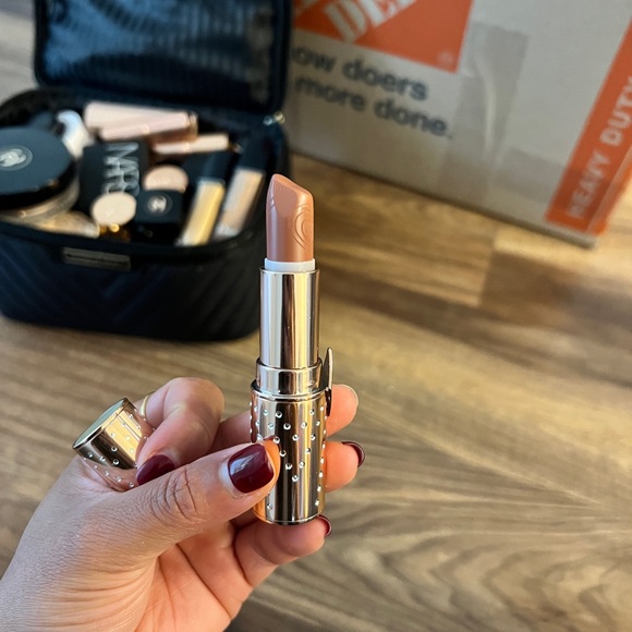 LIKE NEW Charlotte tilbury lipsticks - Picture 9 of 9